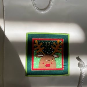 7 CHRISTMAS GIFT BAGS. High quality bags WITH Christmas fabric squares.